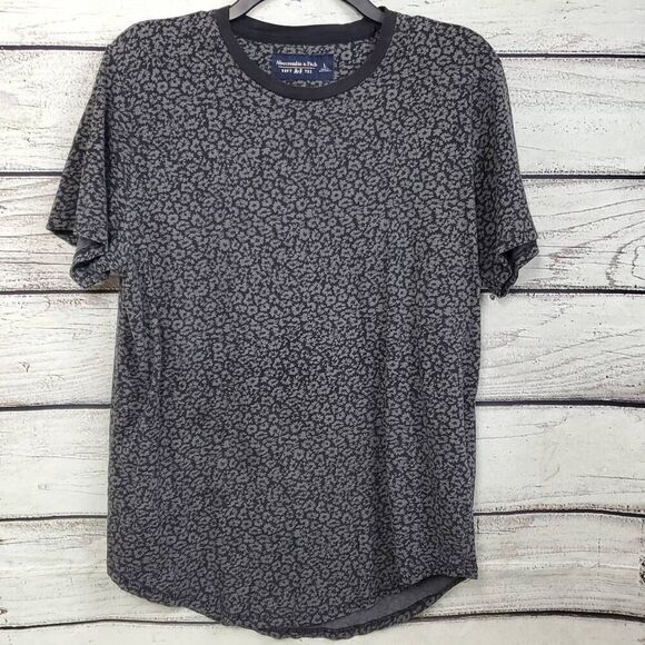 Abercrombie & Fitch Large Navy Floral Top - Picture 1 of 7